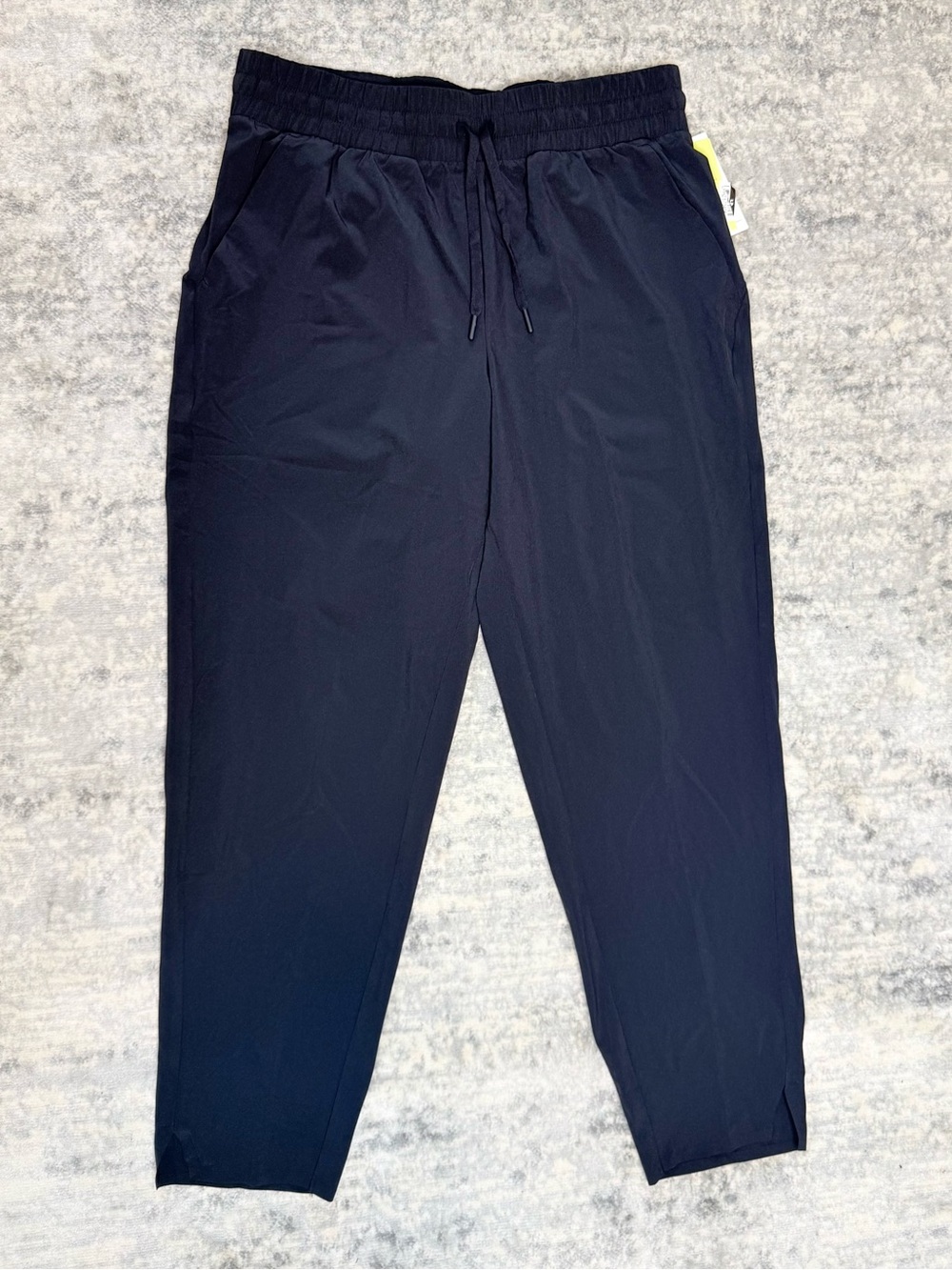 all in motion Black Cropped Elastic-Waist Tapered Pants - Picture 3 of 6
